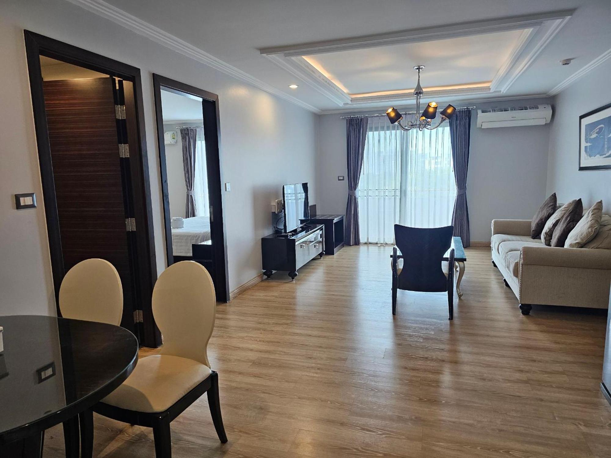 Sirin Exclusive Hotel And Residence Pattaja Kültér fotó